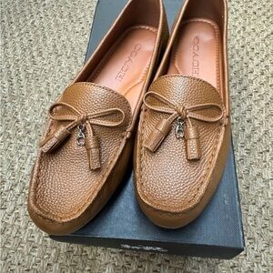 Coach Gia Leather Loafers Size: 6.5 NWT